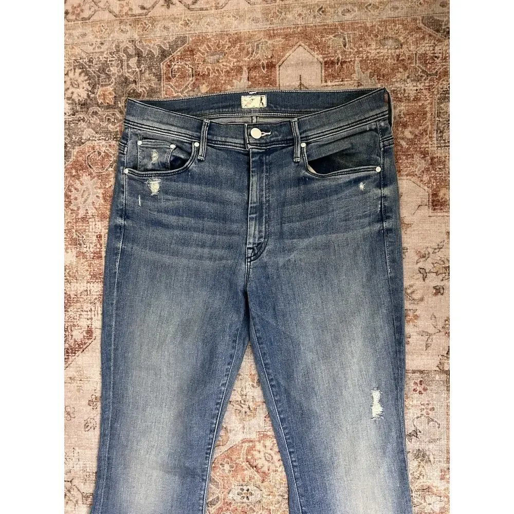 Mother The Weekender Fray Graffiti Girl Flare Jeans Distressed Stretch Size 30 - Picture 2 of 12